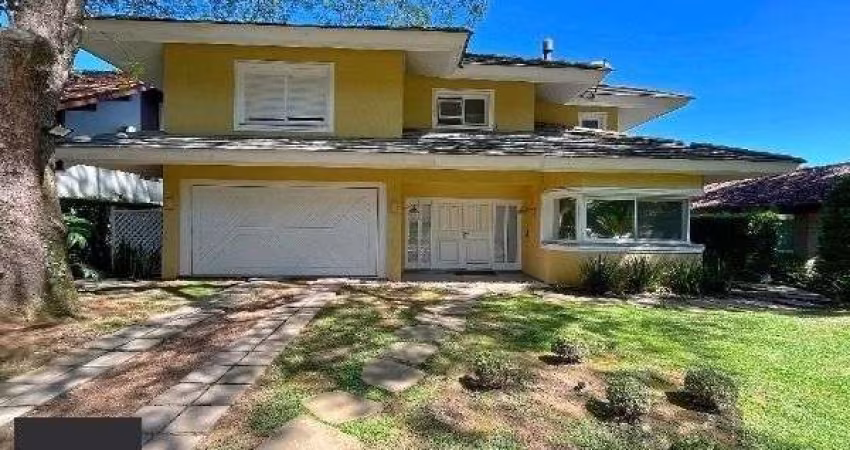 Casa no Jardim do Sol com 4D, sendo 2 suítes e 4 vagas de garagem