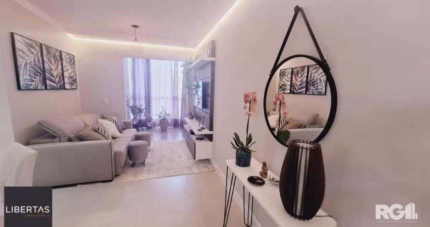 Apartamento semimobiliado com 3 dormitórios, sendo 1 suíte, 1 vaga. Condomínio com infra completa no bairro Teresópolis, em  Porto Alegre, RS