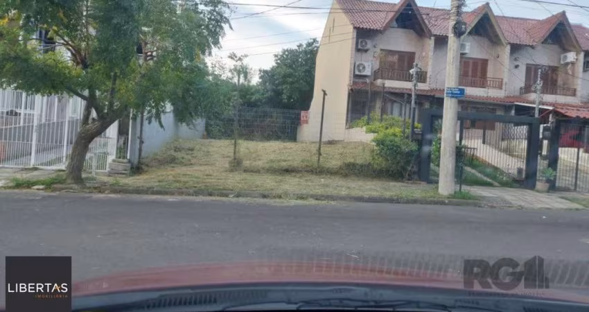 Terreno plano, medindo 207,50. 8,30x25,00.