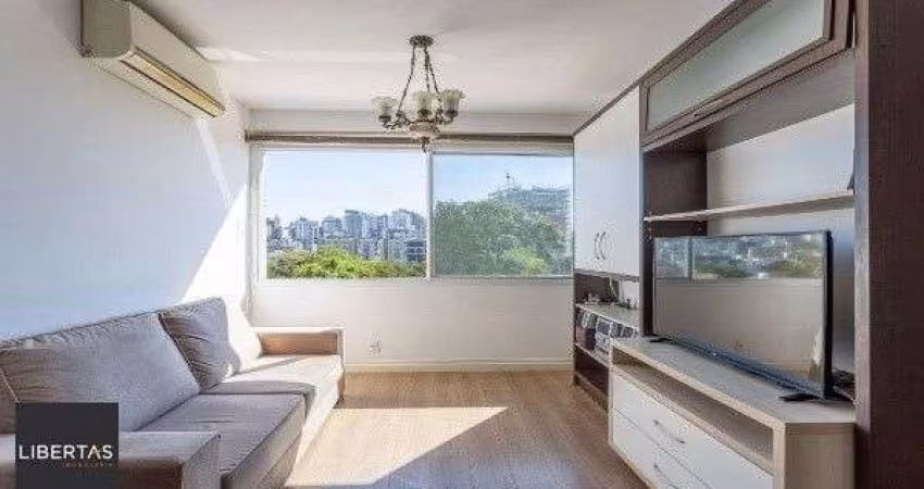 Vende-se apartamento com 2 quartos, 67 m², 2 vagas - Petrópolis