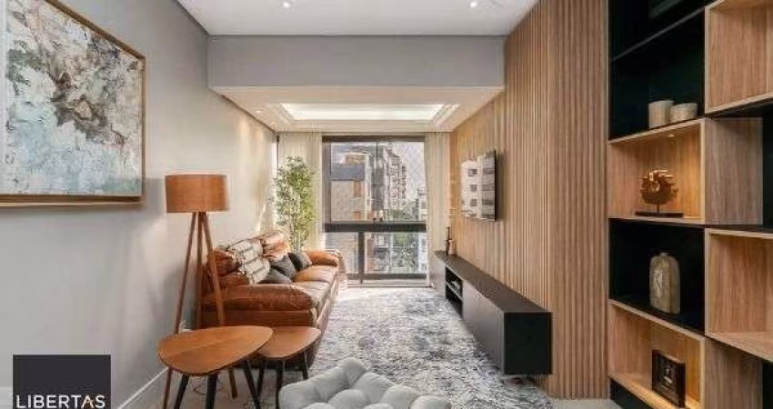 Vende-se cobertura com 2 dormitórios, sendo 1 suíte no bairro Auxiliadora