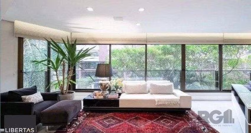 Apartamento de 192m² com 3 Suítes, 3 Vagas e Móveis Planejados de Alto Padrão Pr