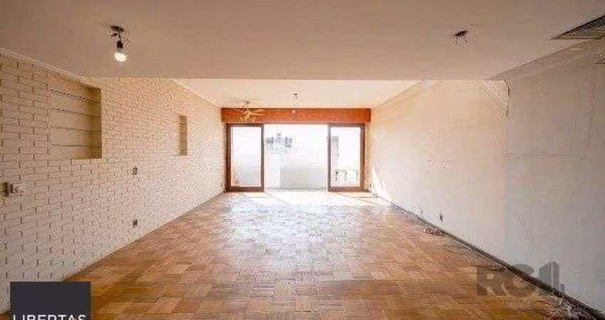 Apartamento 3 Quartos com Vista, Suíte, Sacada e 2 Vagas no Moinhos de Vento- 193m²