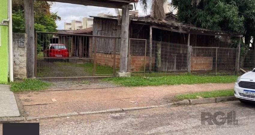 Terreno com 1.476m², plano, pronto para construtora e investido