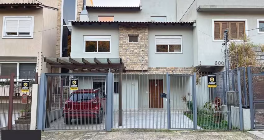 Casa para venda - 270m², 3 dormitórios, sendo 1 suites, 2 vagas - guarujá