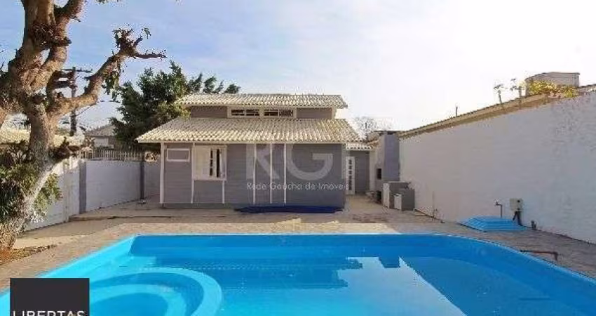 Casa para Venda - 101m², 3 dormitórios, sendo 1 suites, 3 vagas - Guarujá