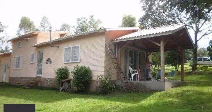 Sítio para Venda - 120000m², 3 dormitórios, Lami
