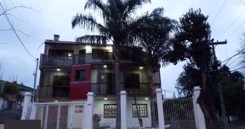 Casa para Venda - 525m², 3 dormitórios, sendo 3 suites, 4 vagas - Vila João Pessoa