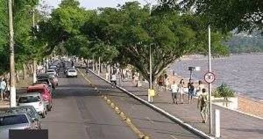 Terreno em Porto Alegre, no bairro Guarujá, à venda.