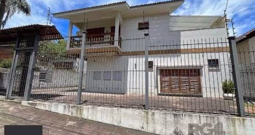 Casa Condominio para Venda - 197m², 3 dormitórios, sendo 1 suites, 2 vagas - Tristeza