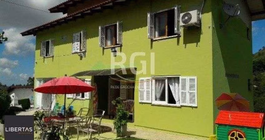 Sítio para Venda - 246m², 3 dormitórios, sendo 2 suites, 6 vagas - Vila Nova