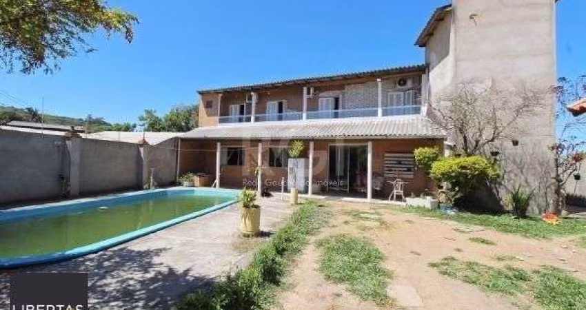 Casa para Venda - 220m², 4 dormitórios, sendo 2 suites, 5 vagas - Vila Nova