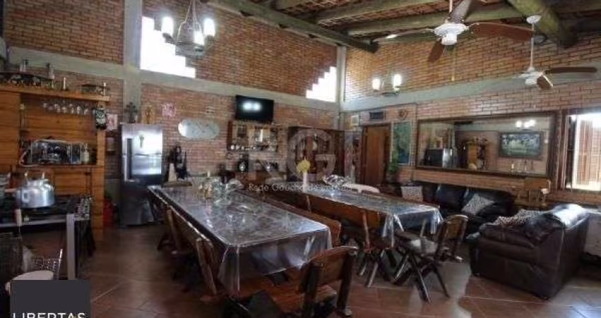 Casa para Venda - 111.89m², 1 dormitório, Cascata
