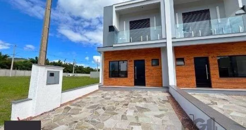 Casa Condominio em Porto Alegre, no bairro Campo Novo, com 3 dormitório(s), e 3 banheiros, à venda.