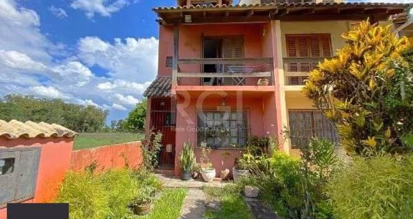 Casa em Porto Alegre, no bairro Hípica, com 2 dormitório(s), e 2 banheiros, à venda.