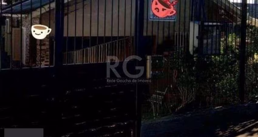 Casa em Porto Alegre, no bairro Espírito Santo, com 3 dormitório(s), e 3 banheiros, à venda.