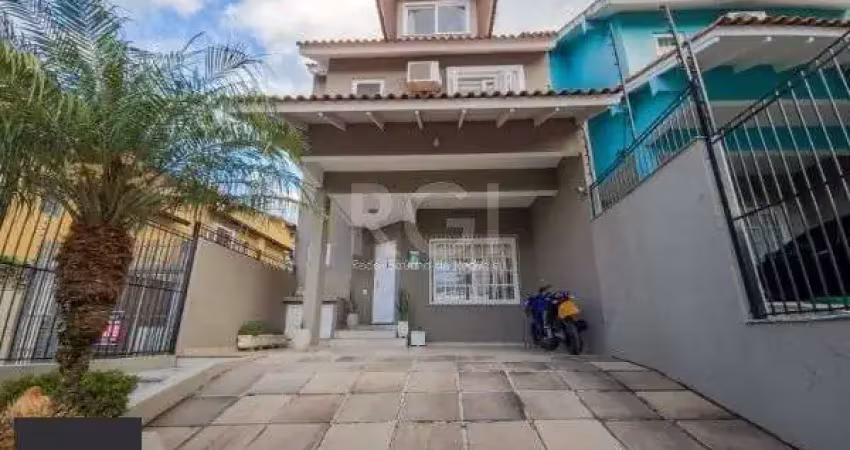 Casa em porto alegre, no bairro vila conceição, com 3 dormitório(s), e 3 banheiros, à venda.
