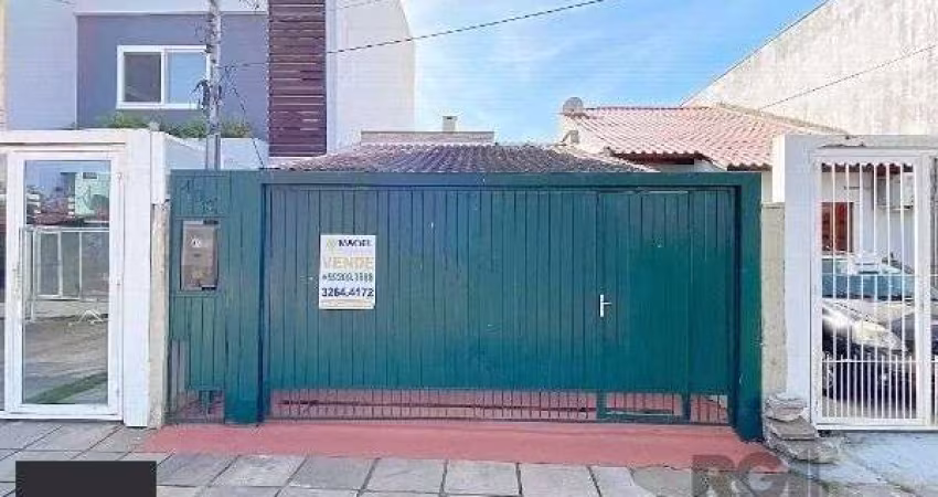 Casa em Porto Alegre, no bairro Aberta dos Morros, com 2 dormitório(s), e 2 banheiros, à venda.
