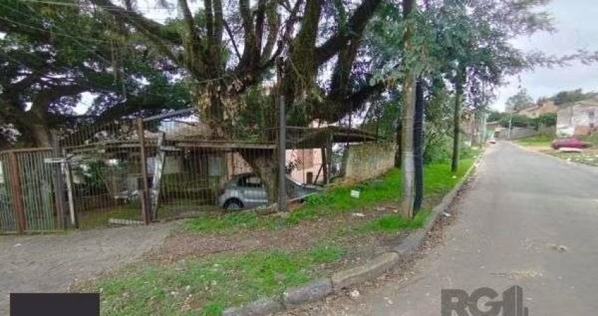 Terreno em Porto Alegre, no bairro Santa Tereza, à venda.