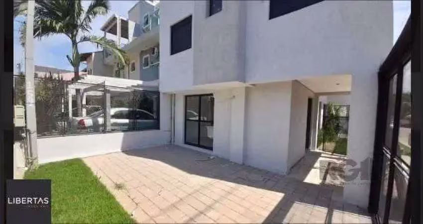 Casa em porto alegre, no bairro hípica, com 3 dormitório(s), e 3 banheiros, à venda.