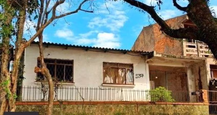 Casa em Porto Alegre, no bairro Cavalhada, com 3 dormitório(s), e 3 banheiros, à venda.