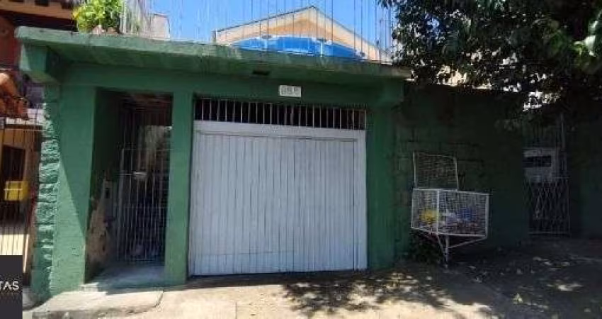 Casa em Porto Alegre, no bairro Tristeza, com 3 dormitório(s), e 3 banheiros, à venda.