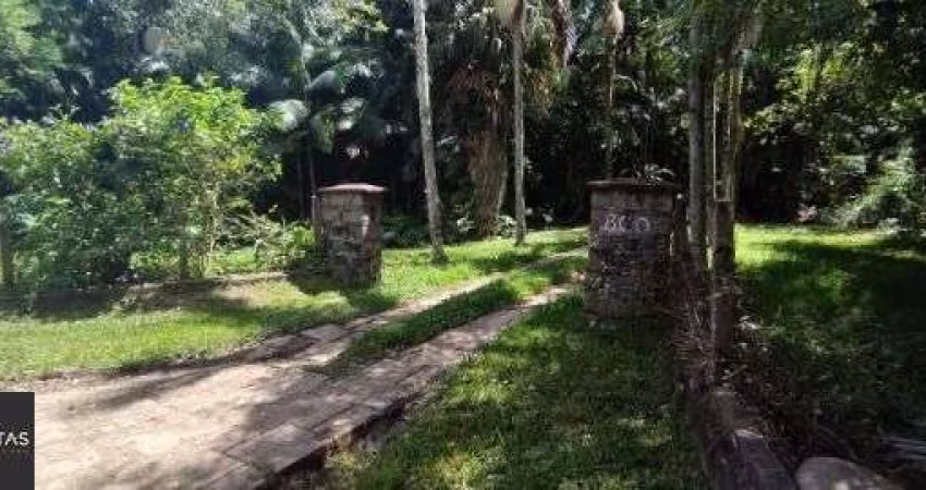 Terreno em Porto Alegre, no bairro Pedra Redonda, à venda.