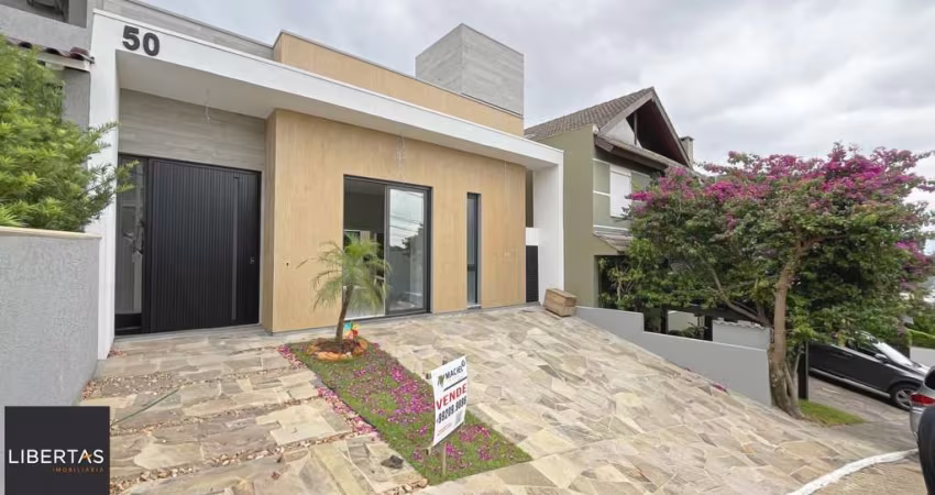 Casa Condominio em Porto Alegre, no bairro Hípica, com 3 dormitório(s), e 3 banheiros, à venda.