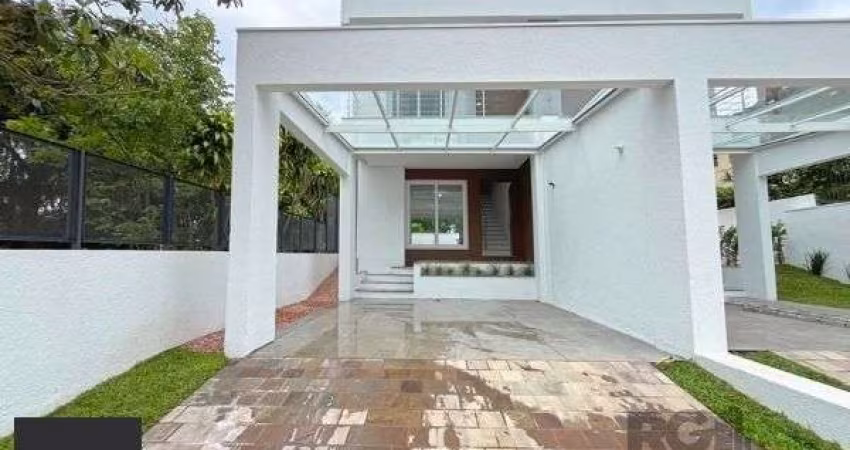 Casa em Porto Alegre, no bairro Vila Conceição, com 3 dormitório(s), à venda.