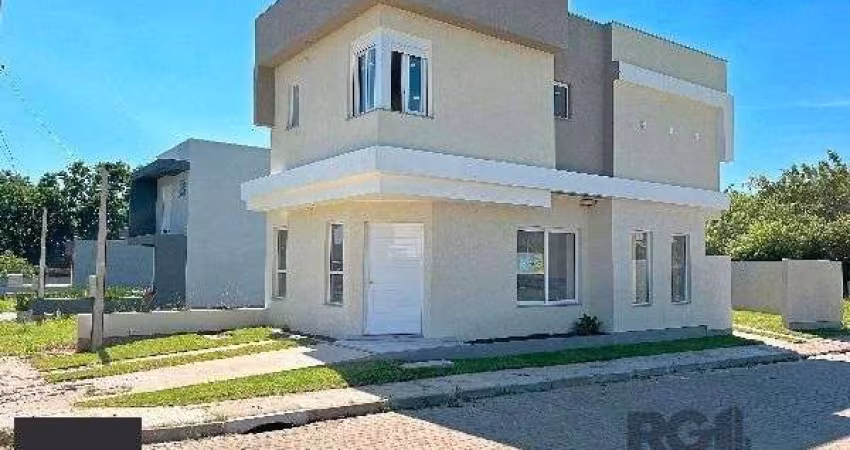 Casa Condominio em Porto Alegre, no bairro Campo Novo, com 3 dormitório(s), e 3 banheiros, à venda.