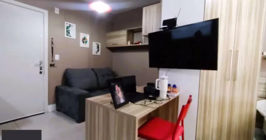 Studio mobiliado com moveis sob medida a 100m da ufrgs
