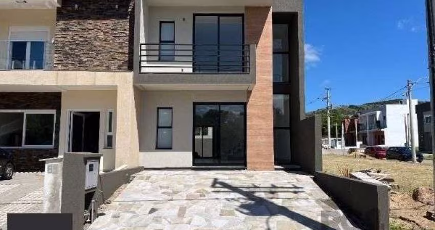 Casa Condominio em Porto Alegre, no bairro Campo Novo, com 3 dormitório(s), e 3 banheiros, à venda.