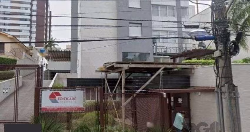 Apartamento em Porto Alegre, no bairro Petrópolis, com 3 dormitório(s), e 3 banheiros, à venda.