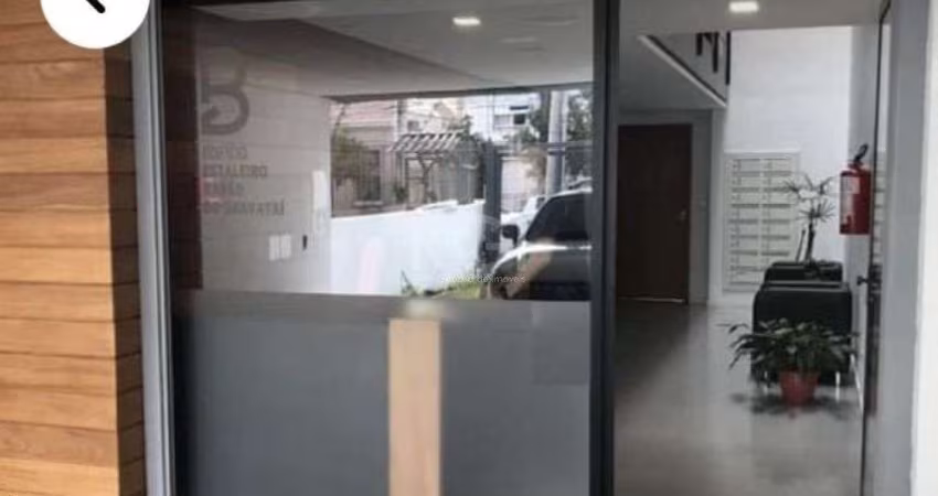Sala Comercial a venda no bairro Menino Deus com 30 m² por:R$ 180.000,00
