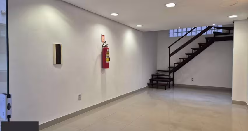 Sala reformada com Mezanino