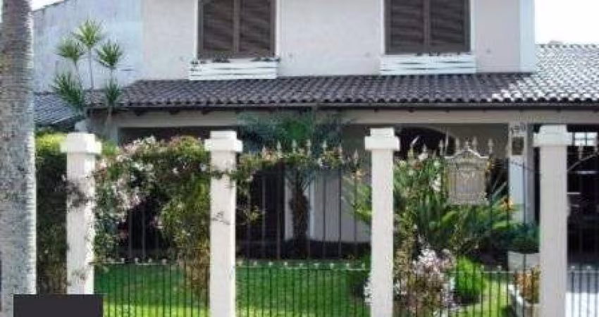 Casa para Venda - 308m², 4 dormitórios, sendo 1 suites, 2 vagas - Hípica