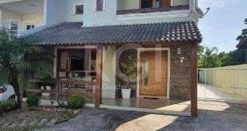 Casa Condominio para Venda - 221m², 3 dormitórios, sendo 1 suites, 3 vagas - Hípica