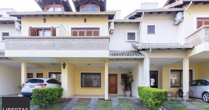 Casa de Condomínio em Cavalhada