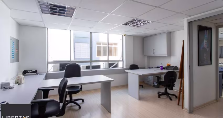 Andar inteiro mobiliado com 215 m² para 60 pessoas