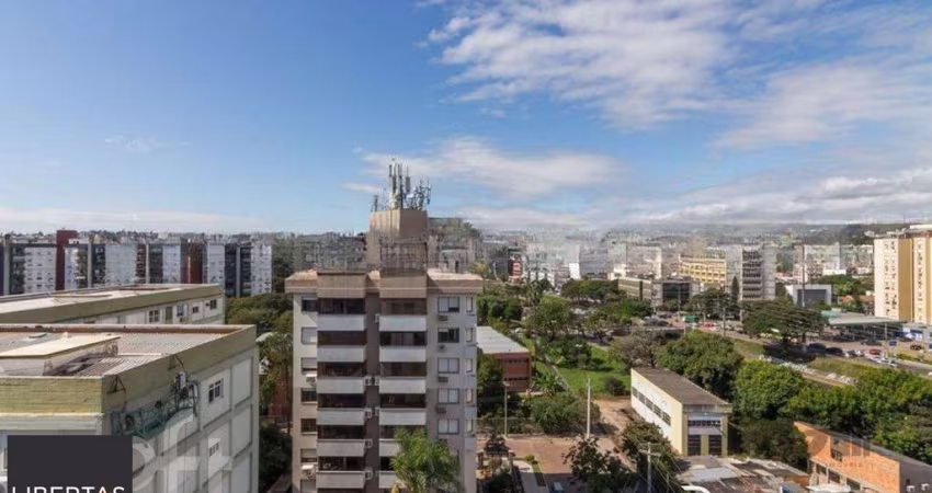 Apartamento com 79.59 m² privativos, com 2 dormitórios sendo 1 suíte, 2 elevadores, 2 vagas de garagens, à venda no bairro Menino Deus