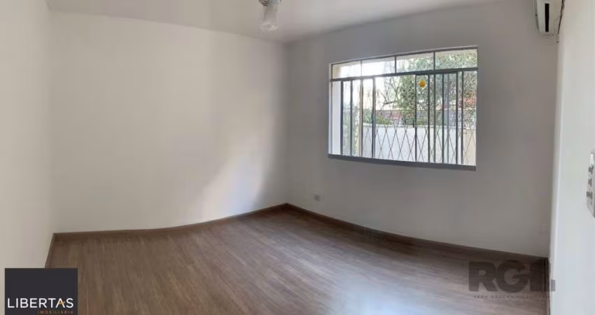 Apartamento térreo com 1 dormitório amplo, 82m², Menino Deus- Porto Alegre
