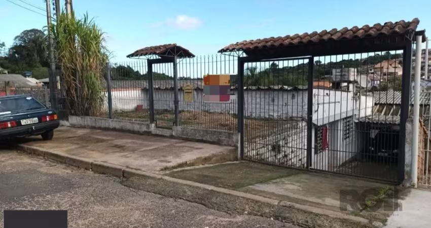 VENDA- Casa Térra com 2 quartos, 3 vagas de garagem- Vila Nova
