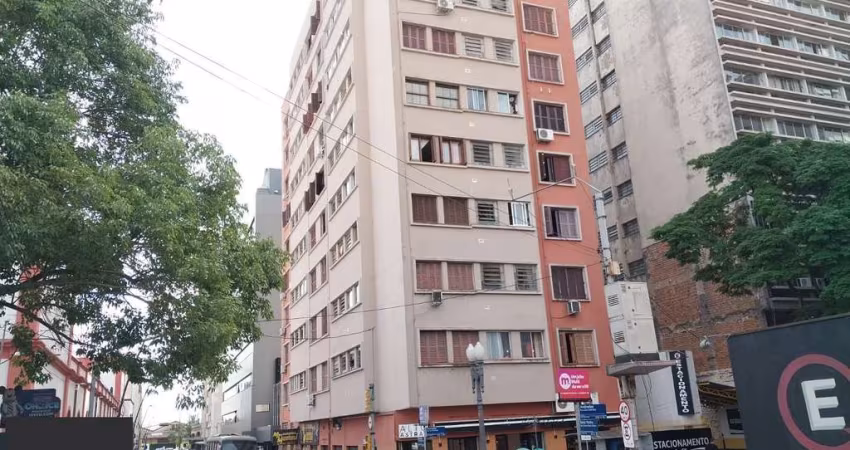JK recém reformado, 2 piso, elevador, andradas esquina com Bento Martins, centro histórico