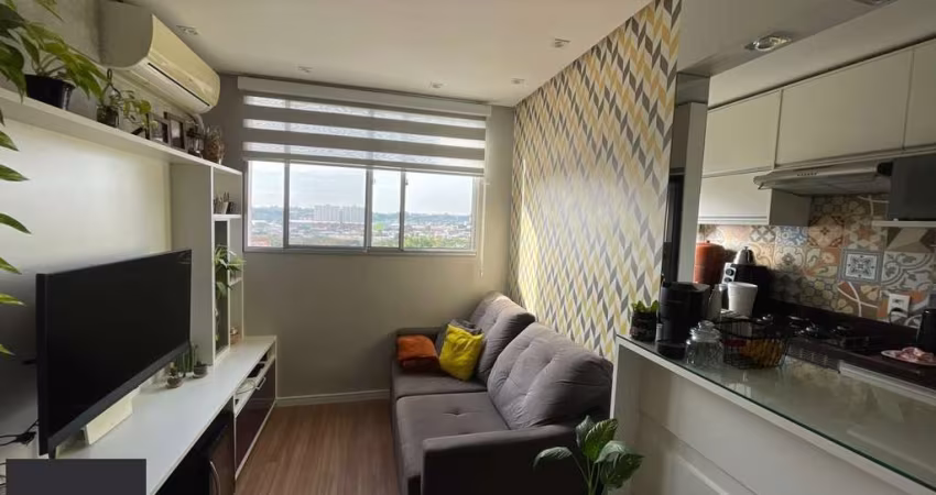 Apartamento mobiliado com 2 dormitórios e 1 vaga de garagem na Rua Sadi Castro.