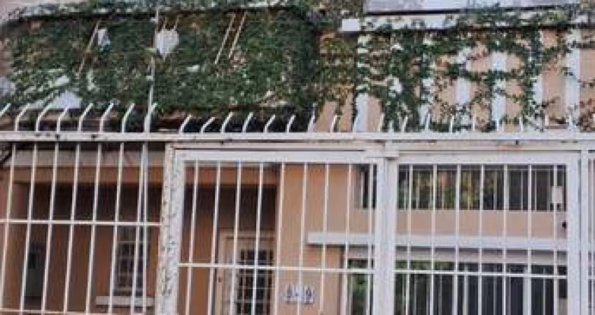 Casa Comercial Reformada no Bairro Rio Branco