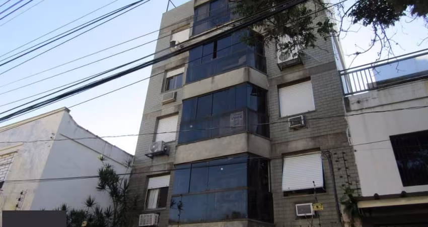 Apartamento de 2 quartos, 2 banheiros 1 vaga de garagem no bairro Azenha em POA