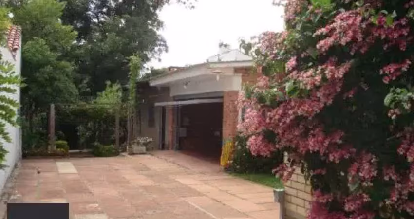 Casa para Venda - 280m², 3 dormitórios, sendo 1 suites, 2 vagas - Medianeira