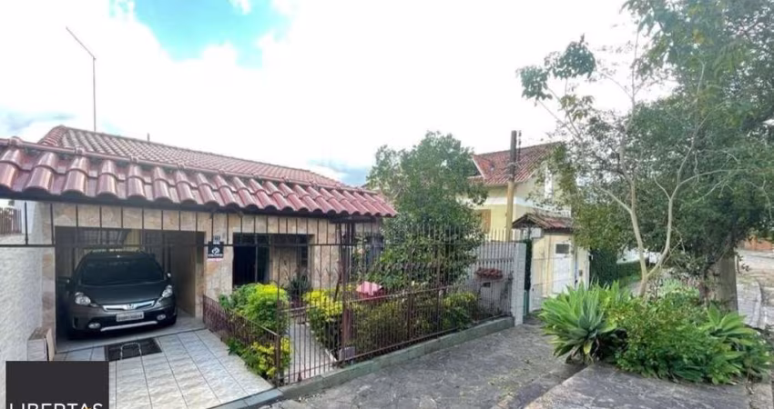 Casa semi mobiliada com 3 dormitórios no Bairro Jardim Floresta
