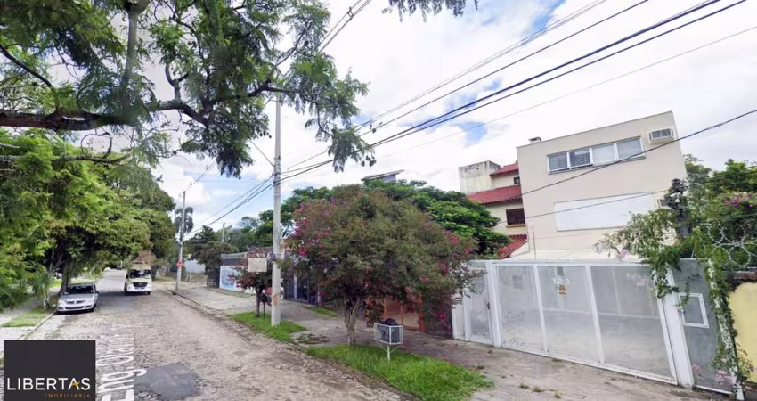 Casa com 4 quartos (02 suítes), 02 vagas cobertas no Bairro Ipanema