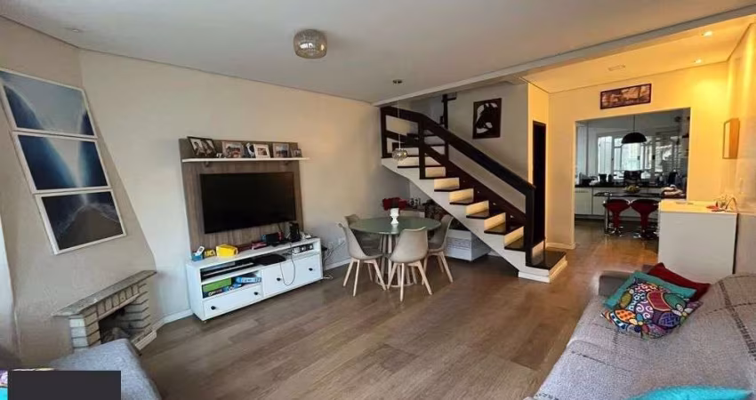 Casa triplex em condomínio no Ecoville com 2 suítes
